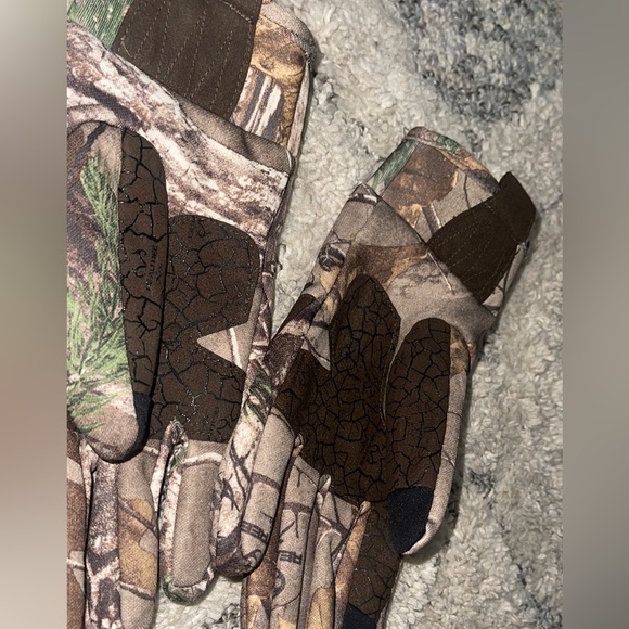 Realtree Camo hunting print gloves - Picture 4 of 5